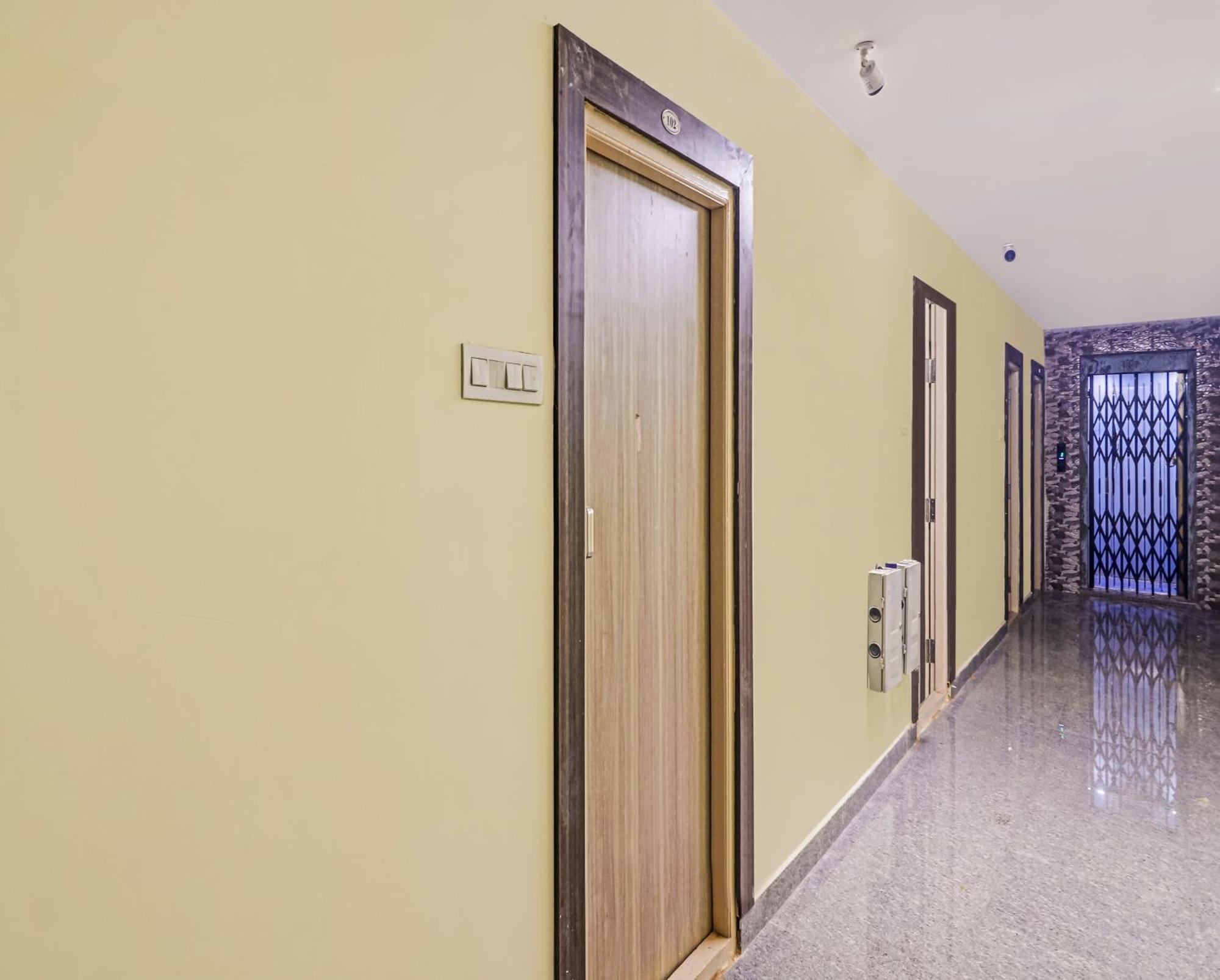 Super Hotel O Dsr Inn Near Nexus حيدر أباد المظهر الخارجي الصورة